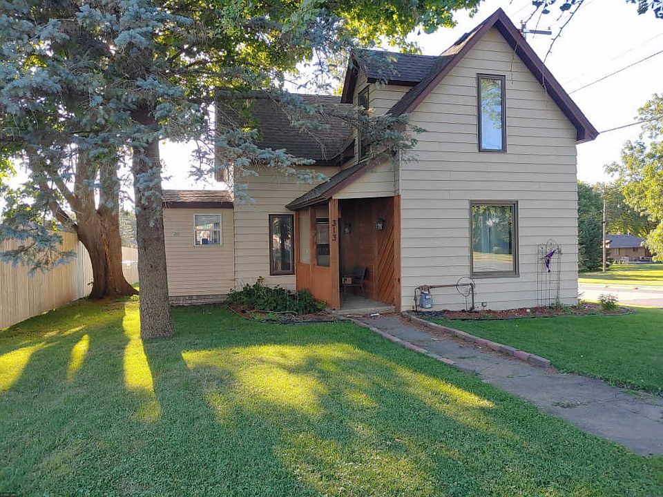 1st image of 313 1st Ave NW
