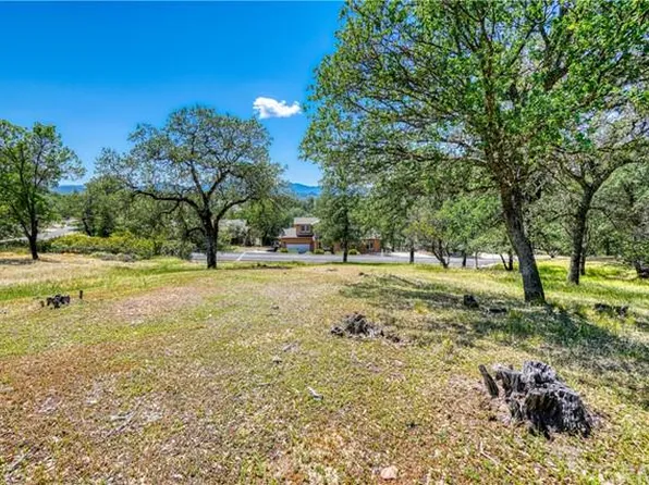 19136 Redbud Rd, Hidden Valley Lake, CA 95467