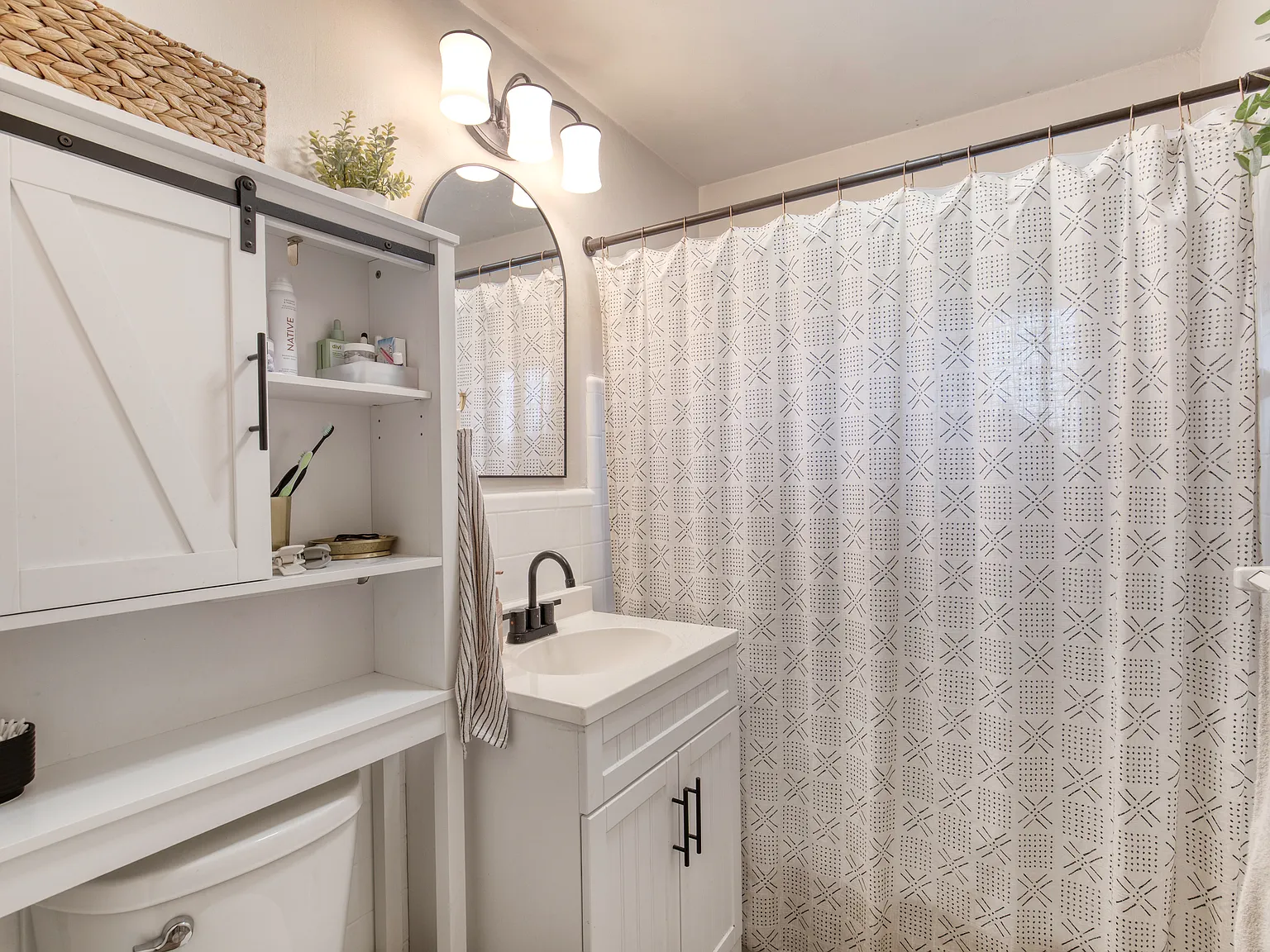 2 bed, 1100 sqft, $995 — Photo 4