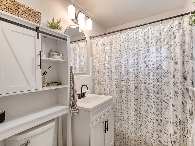 55 Poinsettia Dr — Photo 4