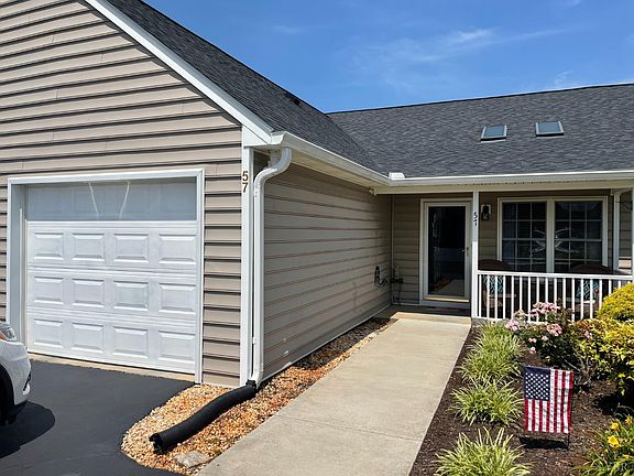 3rd image of 1225 Jefferson Oaks Ct Unit 57