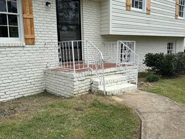 1073 Sherbrooke Cir, Birmingham, AL 35209