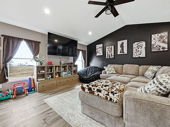 3rd image of 5116 Ruhd St SW