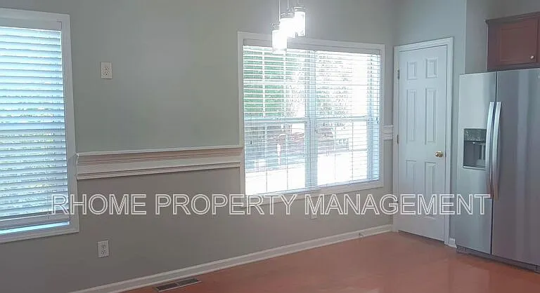756 Celeste Ln SW — Photo 4