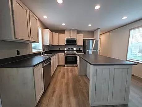 1312 W Harbour — Photo 12