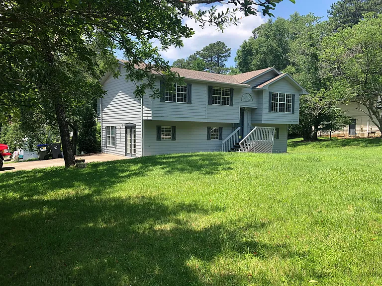5772 Riverside Dr — Photo 3