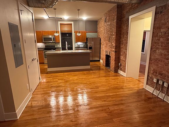 4th image of 1432 Race St Unit 206