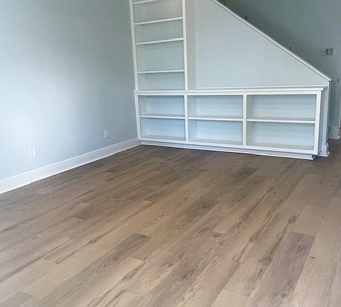Living area with built-in bookshelves