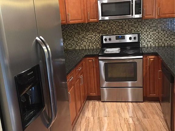 3rd image of 5201 SW 31st Ave APT 132