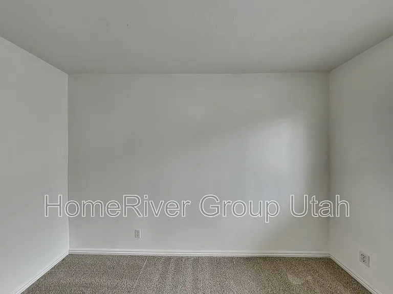 238 N Bliss Ct — Photo 13
