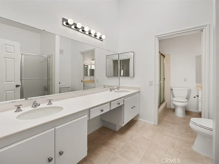 22821 Mariano Dr — Photo 41
