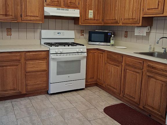 5th image of 287 Elmwood Court