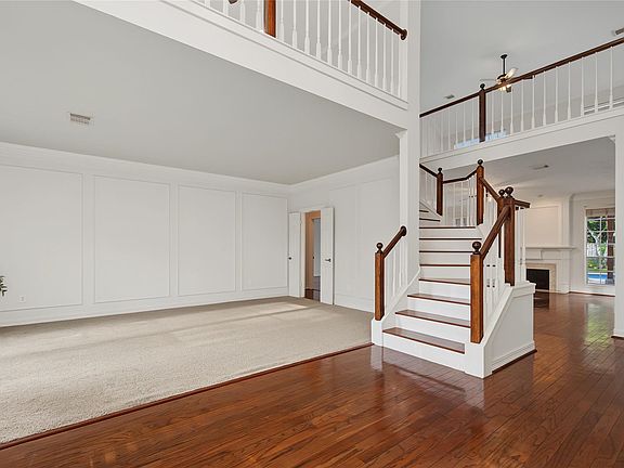 4th image of 4802 Yorkshire St