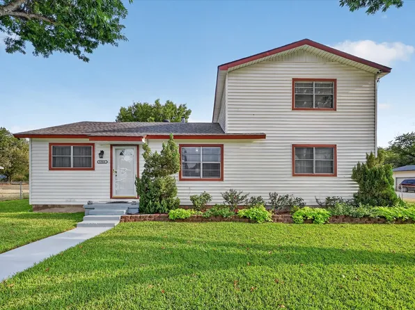 5800 Isbell St, Fort Worth, TX 76114