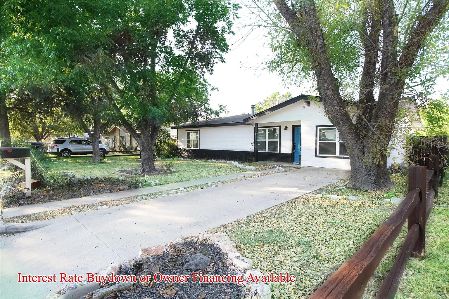 327 W Mulberry St, Fredericksburg TX - Owner Finance Home