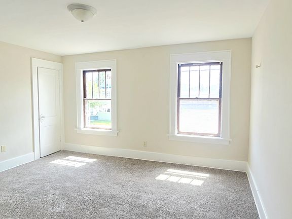 3rd image of 3110 Peach St