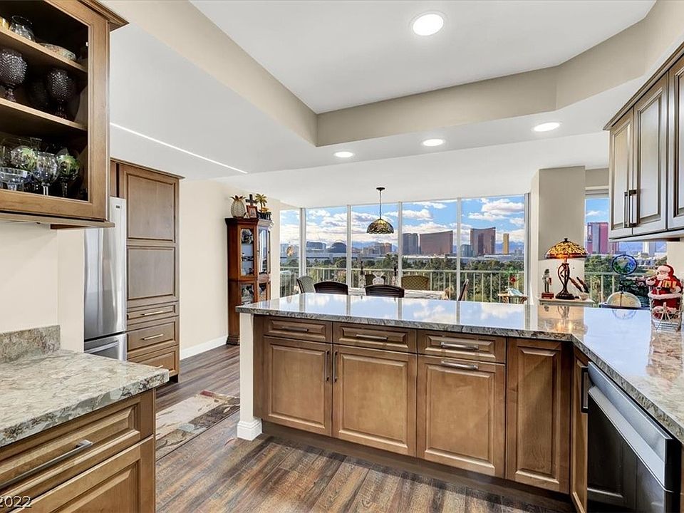 REGENCY TOWERS Apartment Rentals Las Vegas, NV Zillow