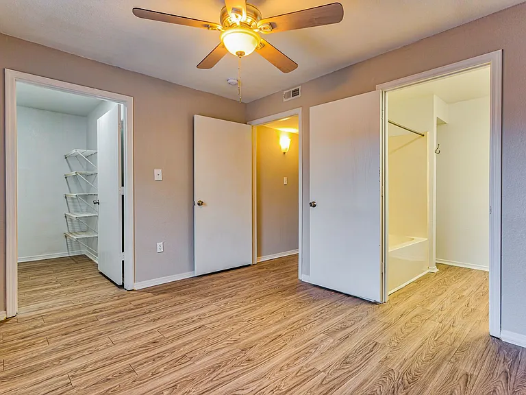 Parkridge Apartments — Photo 17