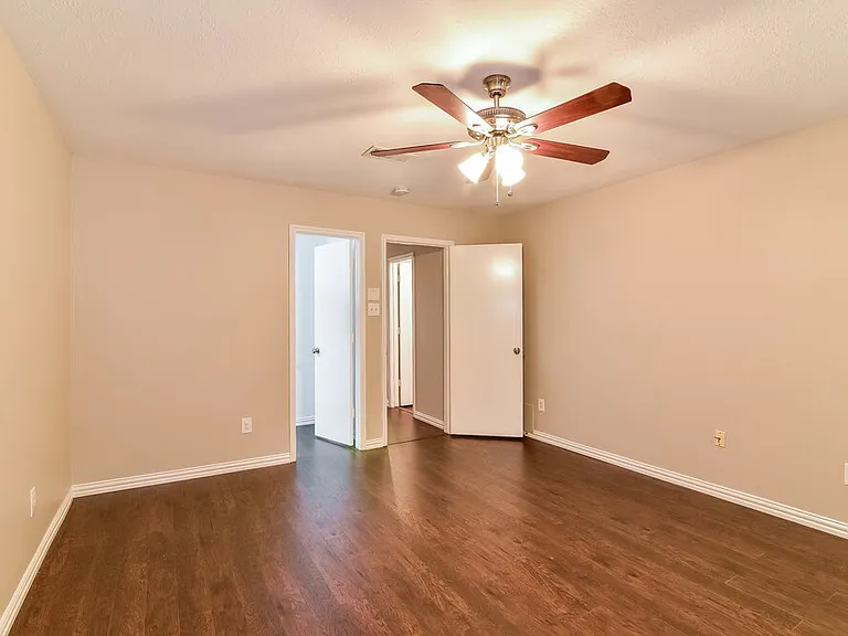 9010 Walworth Dr — Photo 12
