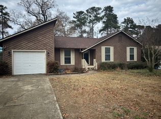 7194 Silverstone Ct, Fayetteville, NC 28304