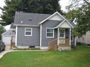 1017 C Ave NW, Cedar Rapids, IA 52405