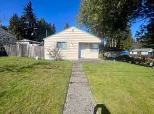 2524 NE 130th St #1, Seattle, WA 98125