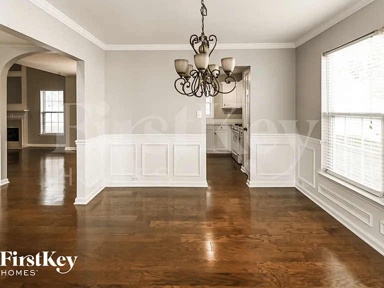7826 Cafferty Cir — Photo 5