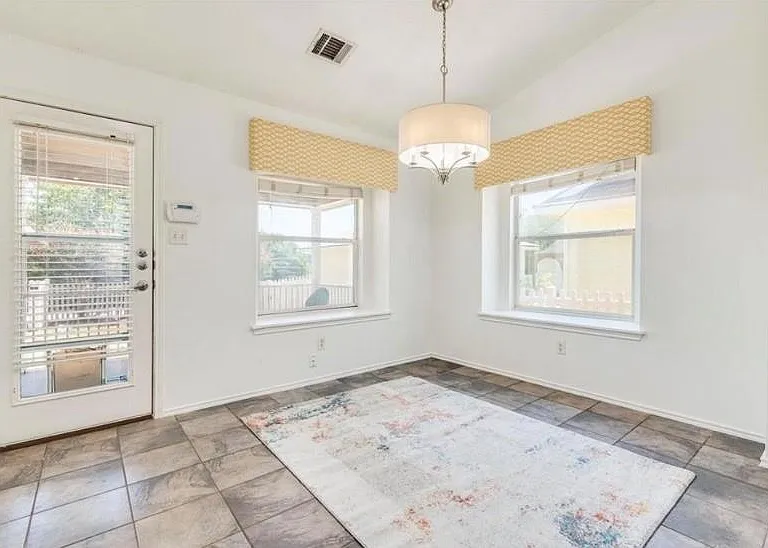 158 Hogan — Photo 10