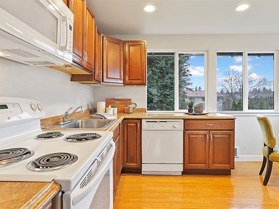 5th image of 12555 NE 156th Street