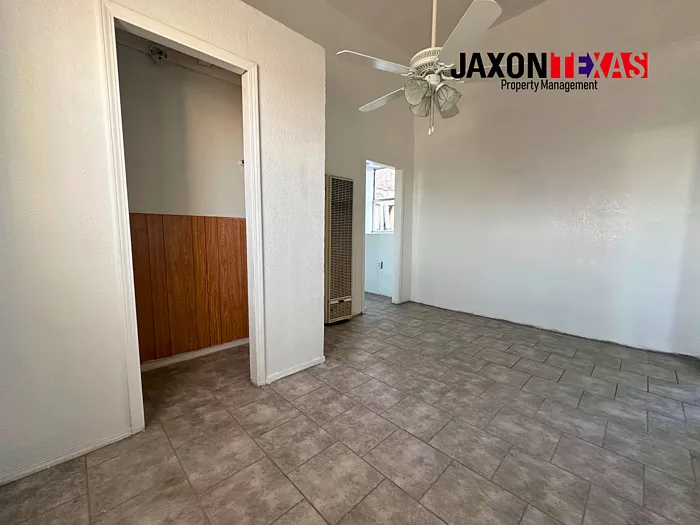 920 S Stanton St #3 — Photo 5