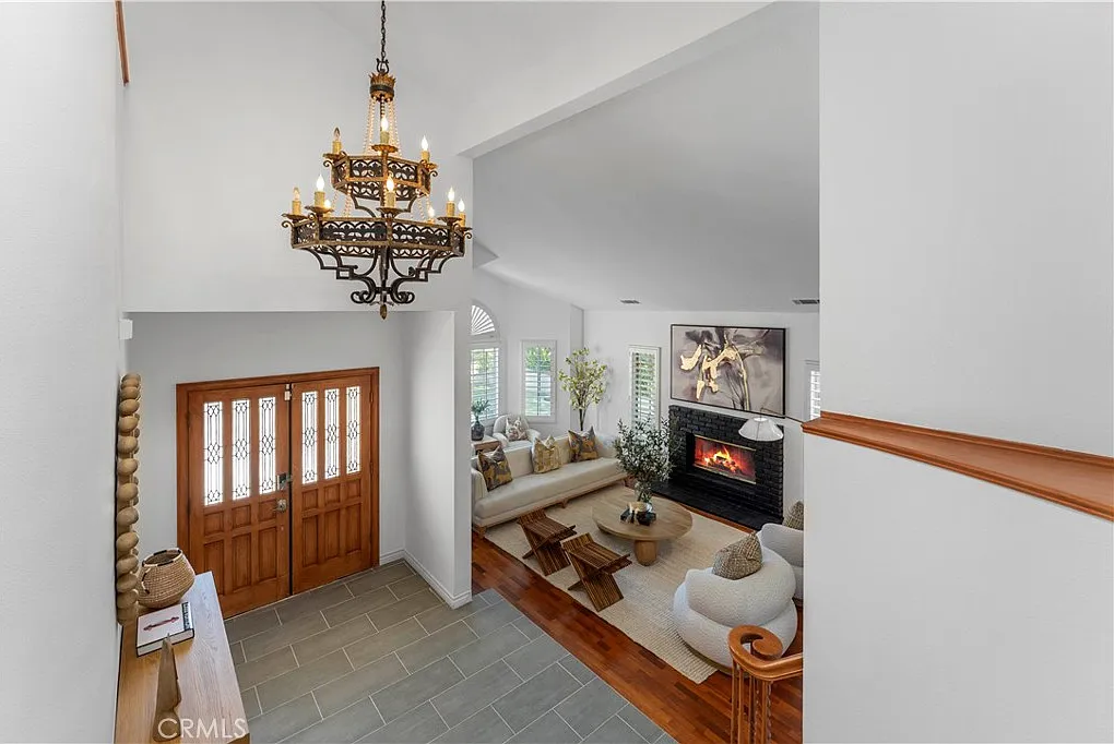 5 bed, 3641 sqft, $8,000 — Photo 4