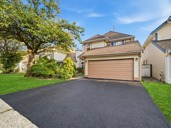 2714 Mara Dr, Coquitlam, BC V3C 5R9