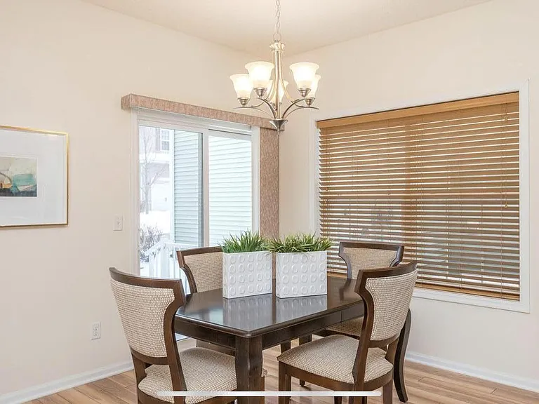 10009 Gentian Dr — Photo 9