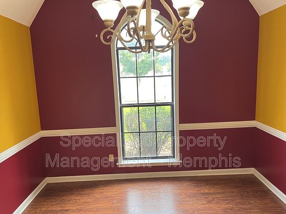 2nd image of 885 N Sanga Rd