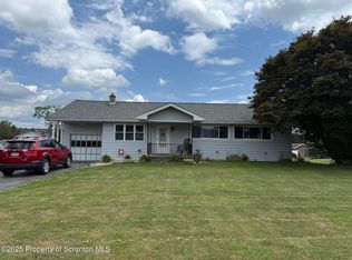 166 Silver Maple Dr, Scott Township, PA 18411