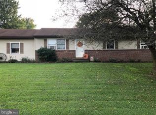 244 Holiday Ln, Blandon, PA 19510