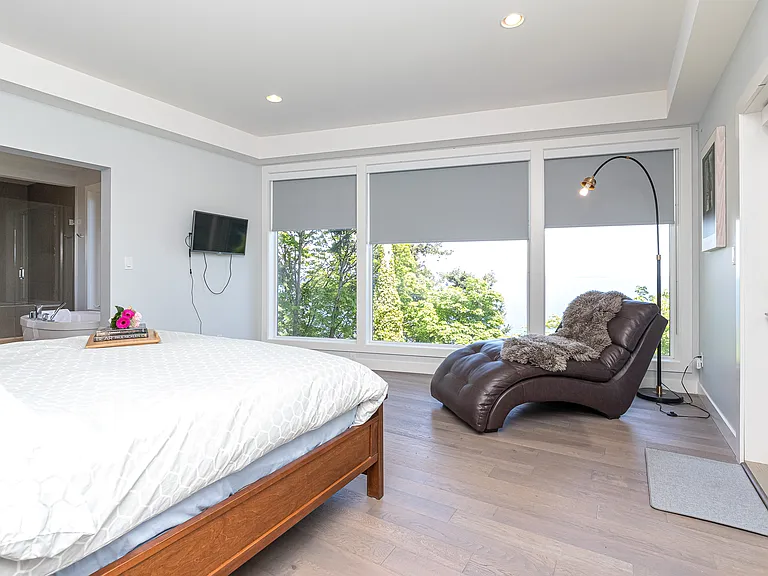 Cordova Bay Rd — Photo 23