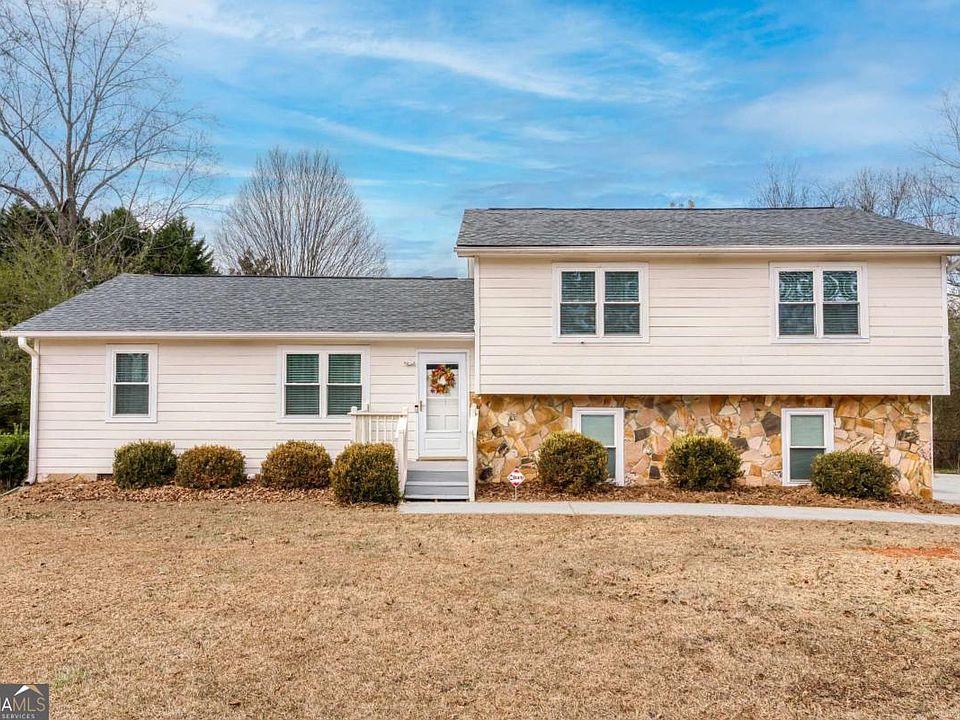 1st image of 1426 Raintree Dr