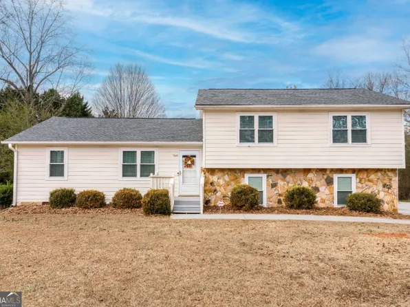 1426 Raintree Dr, Snellville, GA 30078