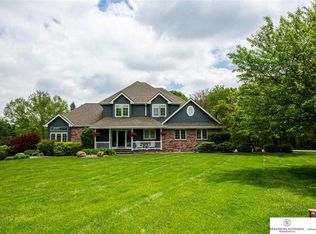 5505 Deer Ridge Ln, Fort Calhoun, NE 68023
