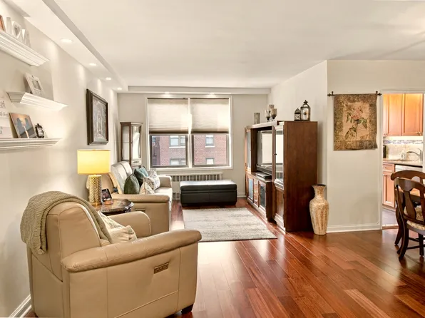 2260 Burnett Street image 1 of 16