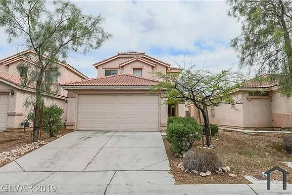 5 bed, 1818 sqft, $3,080 — Photo 3