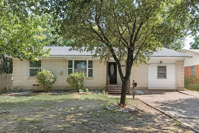 3404 Gray Dr — Photo 1