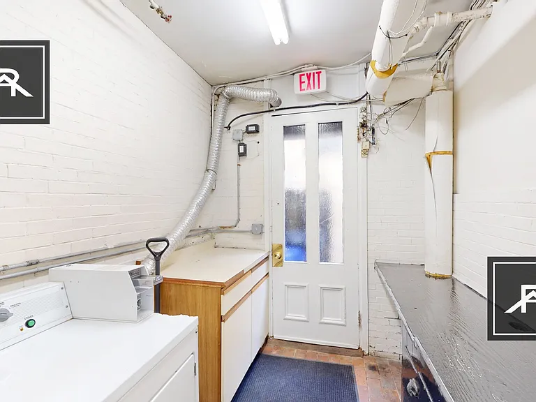 275 Marlborough St #CH — Photo 17