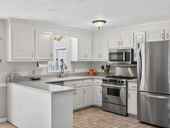 4th image of 171 Weir Road