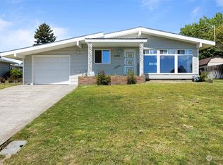 1242 SE Dewey Dr, College Place, WA 99324