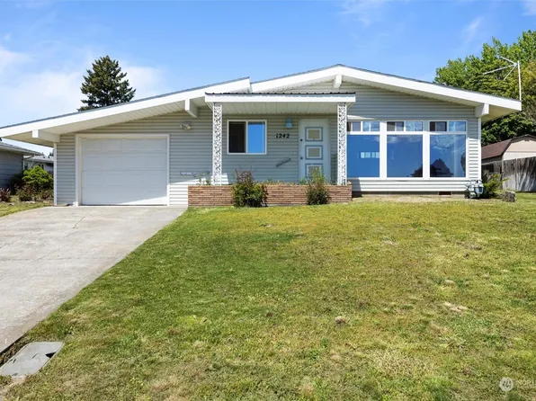 1242 SE Dewey Drive, College Place, WA 99324