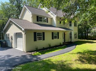 1548 Longleaf Dr, Effort, PA 18330