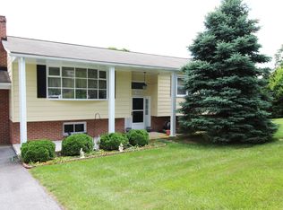 13736 Hillside Ave, Thurmont, MD 21788