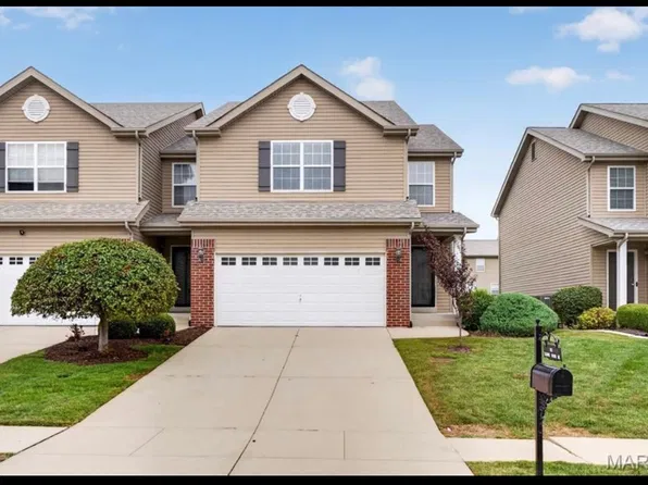 863 Harbor Woods Dr, Fairview Heights, IL 62208